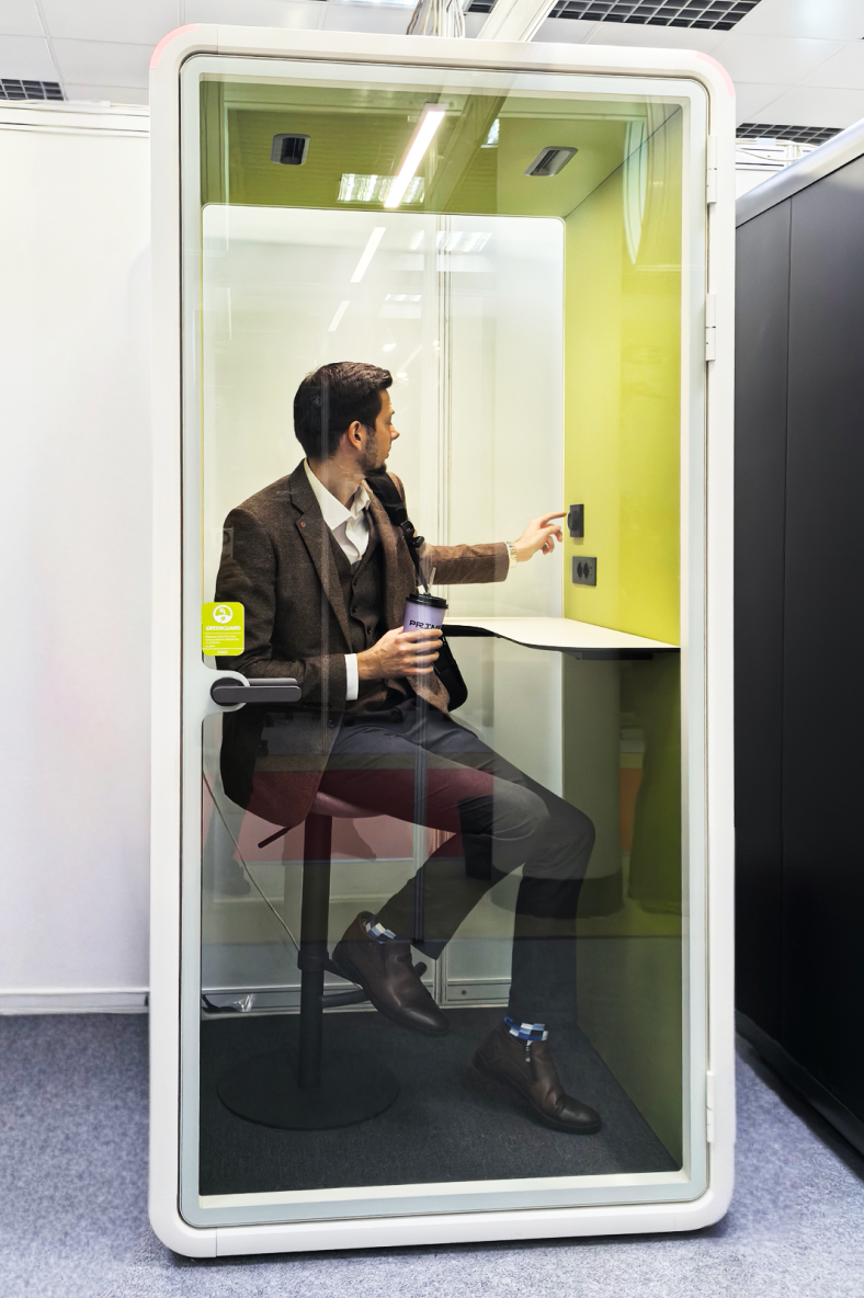 последний случай компании о Single people soundproof pod : introduction to Model S